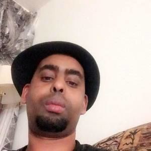 Meet your Posher, Shariff